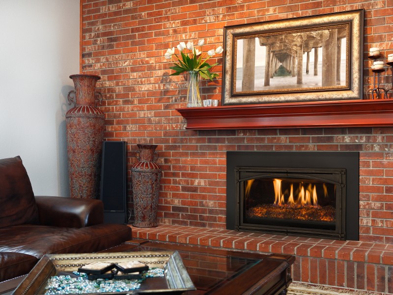 Chaska29-Crushed-Glass-Livingroom-800x600